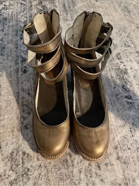 Freebird RANDI - Like New Gold Ankle-Strap Pumps 7